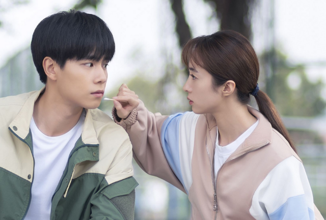 肖战和赵露思演的电视剧叫什么，肖战和赵露思新剧（《偷偷藏不住》被传筹拍）