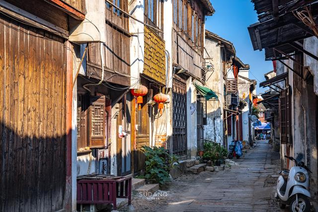 怎么去同里古镇，同里到同里古镇有多远（同里为何会跻身江南六大古镇之一）