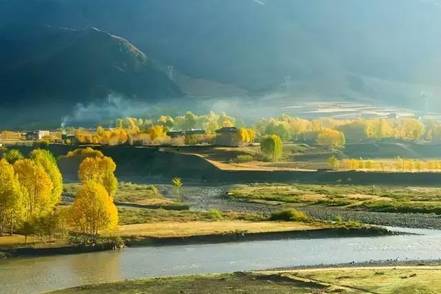 世界旅游日是哪天，世界旅游日是哪一天（这个秋天我们一起出发）