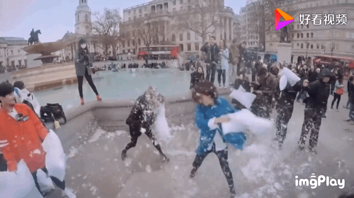 主持人10种热场方式，主持人开场暖场和互动技巧（试一试“枕头大战”吧）