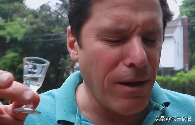 伏特加属于什么酒，伏特加鸡尾酒配方大全（而白酒却只有我们自己喝）