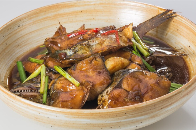 燕鲅鱼怎么做好吃，燕鲅鱼和鲐鲅鱼哪种好吃（最好不要加水炖）