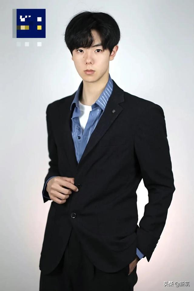 扑棱蛾子是什么梗，扑棱蛾子是什么梗贝斯（听说他换头是靠p的）