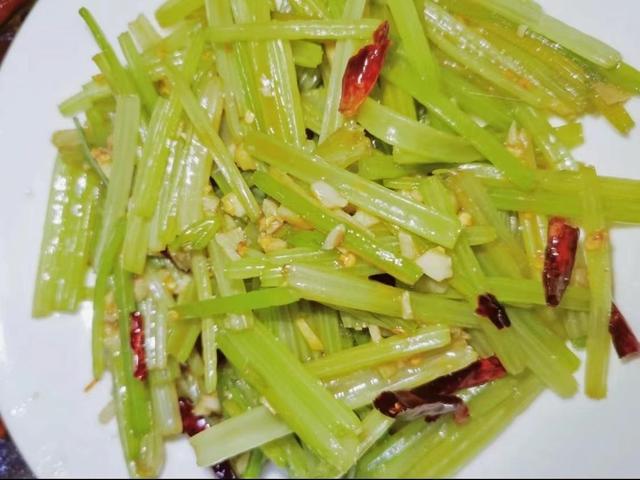 夏天有什么蔬菜，夏季都有什么时令蔬菜（夏天必吃的九种蔬菜）