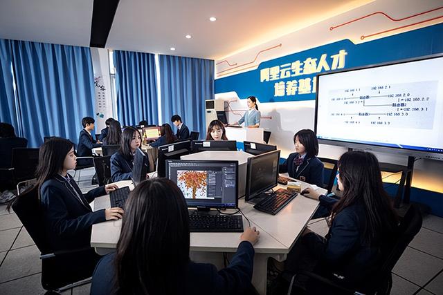 300分能上什么大学，首考300分能上什么大学（2022年高考300分能上什么学校）