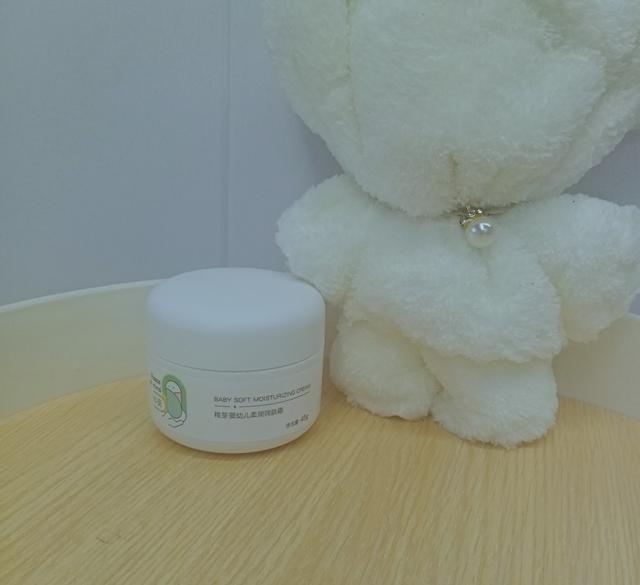 宝宝可以用润肤乳液吗，宝宝有必要涂润肤乳吗（儿科专家：宝宝润肤乳这样选）