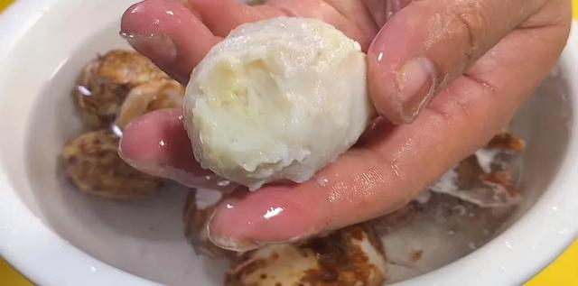 剁椒芋头家常做法大全，多吃这“碱性食物”