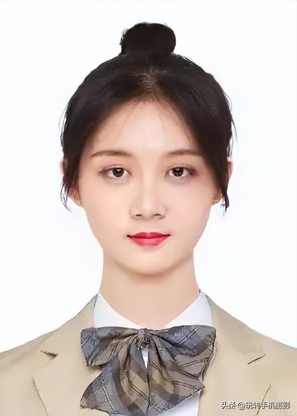 证件照如何换背景颜色，Excel如何给证件照换背景颜色（有手机就可以轻松完成）