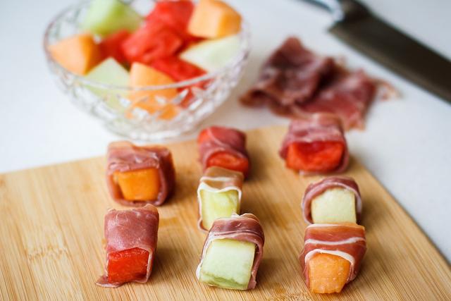 西瓜可以做成什么美食，西瓜能做成什么美食（盘点简单易做的各种西瓜食谱）