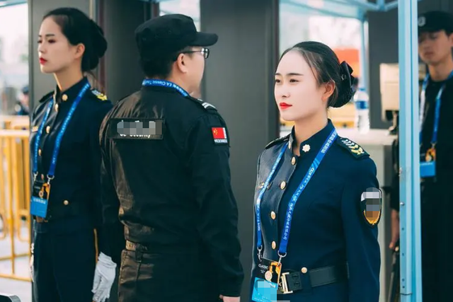 保安工资一般多少钱月，2015上海保安工资多少（95后女大学生从设计院辞职）