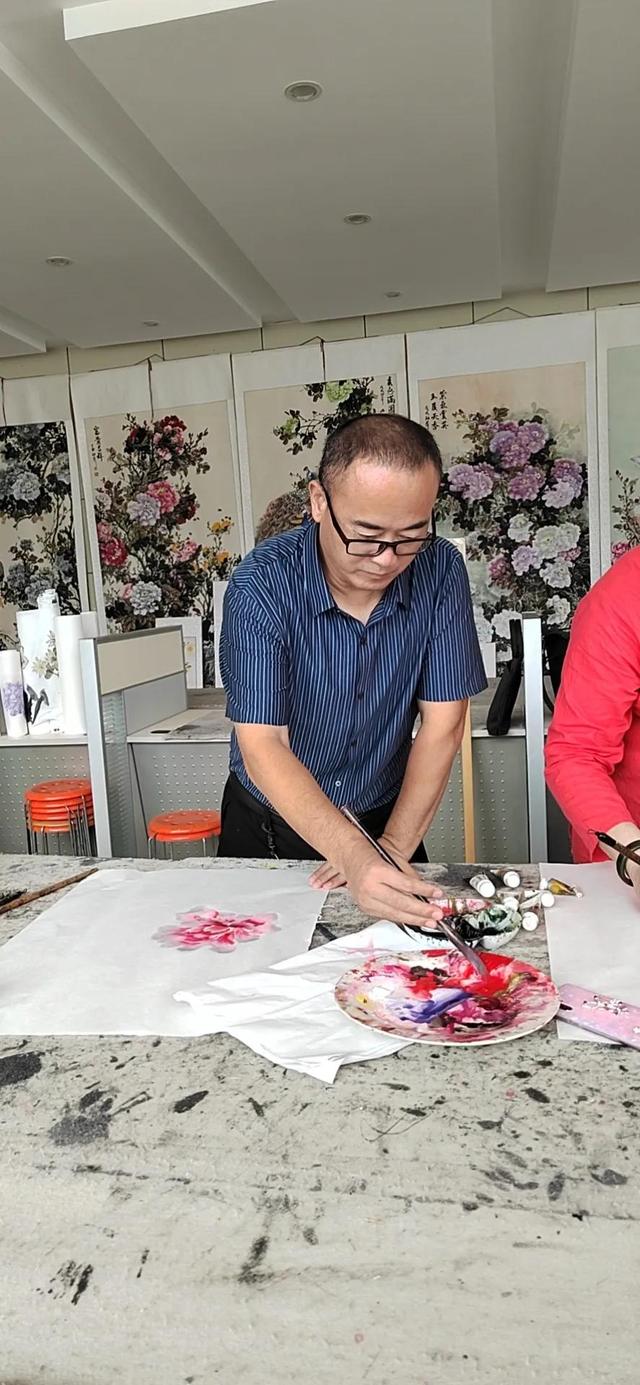 怎样加强个人职业道德修养，如何提高个人职业道德（加强职业道德自律学习）