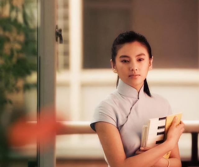 丹凤眼是什么样的，丹凤眼是什么样子的人（难怪大家会喜欢“丹凤眼”女星）