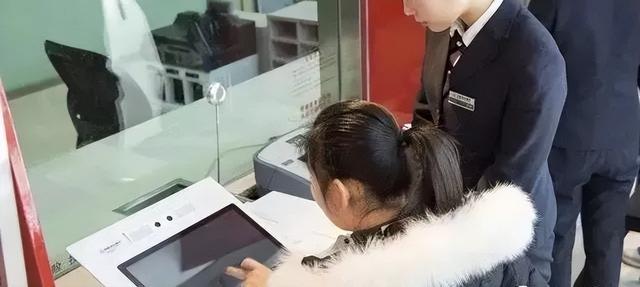 iphone7怎么滚动截长图，iPhone7怎么下拉滚动截屏（网友：我钱呢...）