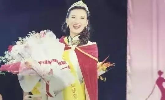 莫小棋：大学怀孕生子，预言贾乃亮婚姻，黄海波花600万追她