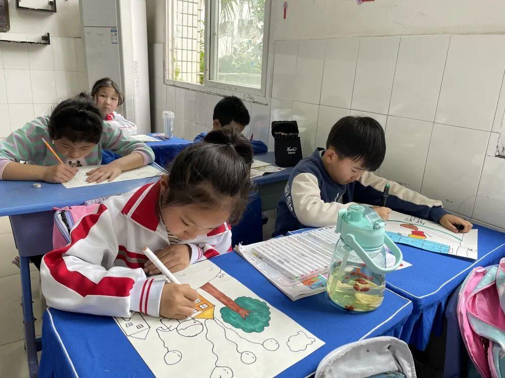 阆中多维外国语学校（阆中市多维外国语学校举行2022年春季学生美术书法大赛）