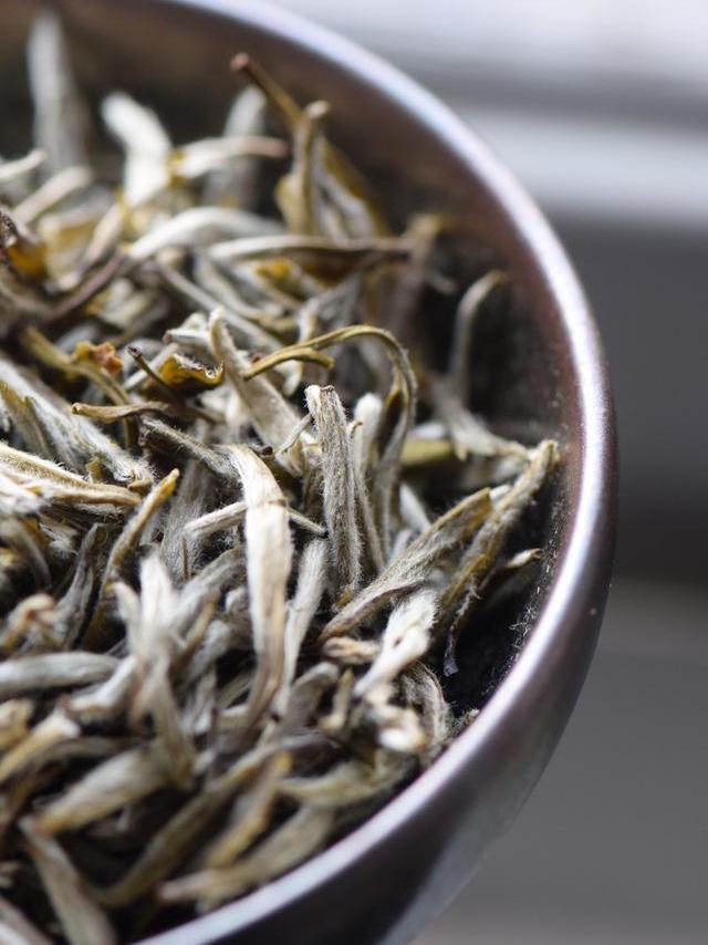 香片属于什么茶，香片是什么（100斤茶配40斤花）