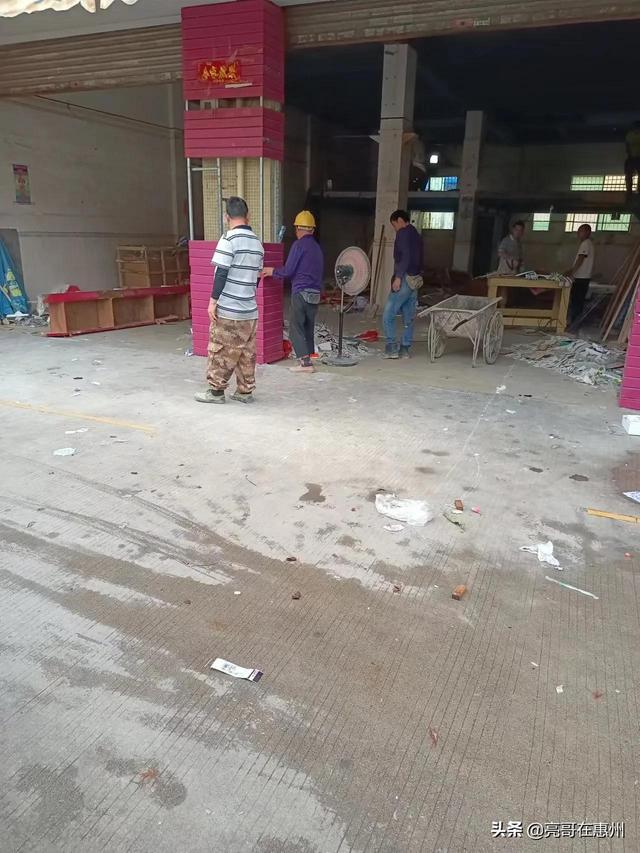 店铺转让费应该收多少，160平米店铺转让费9万