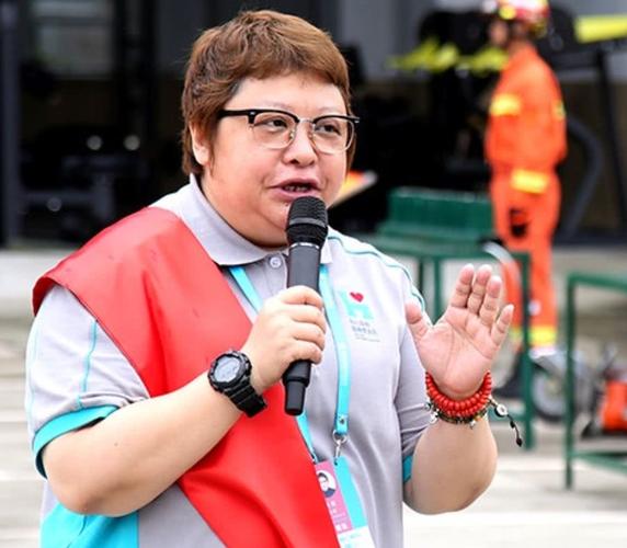 韩红：一生行善不求回报，收养280多个孤儿！韩红是哪里人？