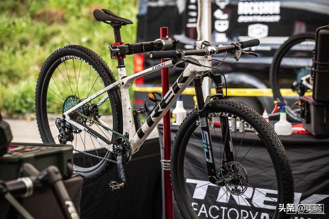 山地自行车全面图，山地世界杯赛场的9辆顶级XC硬尾山地车