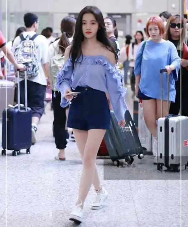 冯提莫个人资料，冯提莫个人资料身高（9位“矮个子”女星）