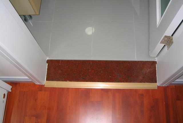 最旺家的过门石是什么颜色，过门石用什么颜色的比较好（准备装修的朋友要留意）