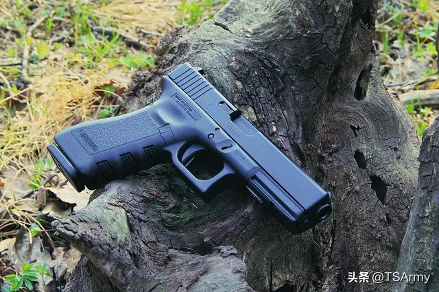 美国枪支标准，盘点美国军、警、特的10大制式手枪