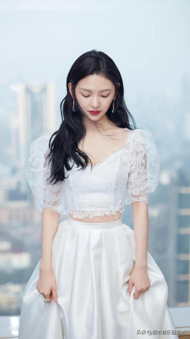 章若楠个人资料，章若楠个人资料体重（章若楠高清性感写真）