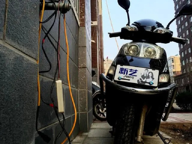 电动车如何充电，电动车怎么充电（电动车一天一充好）