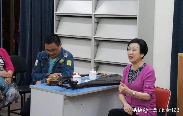 富贵嫂刘敏简历，富贵嫂女儿的儿子（出生滑稽世家年逾八旬依旧中气十足）