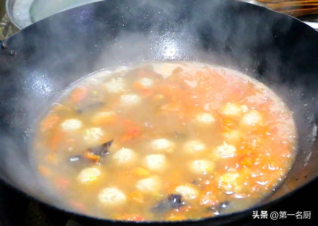 猪肉丸子汤的做法，豆腐猪肉丸子汤的做法（分享4道丸子汤）