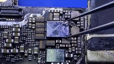 手机进水黑屏但有反应，手机进水屏幕黑了但是有反应怎么了（红米note9进水不显示）