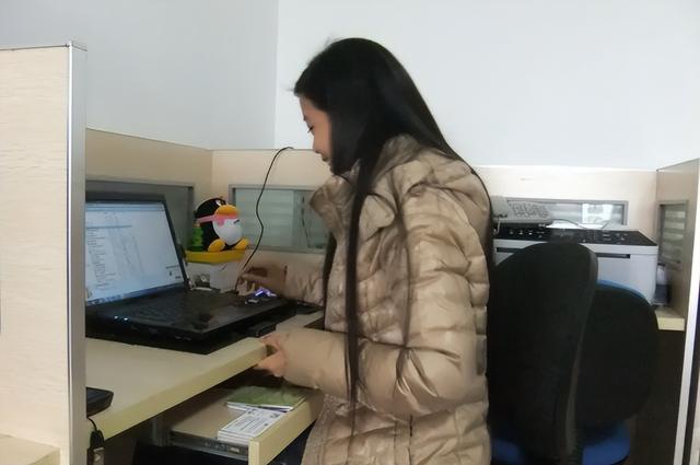 白领一般是什么职业，白领是什么职业（白领午休状态引争议）