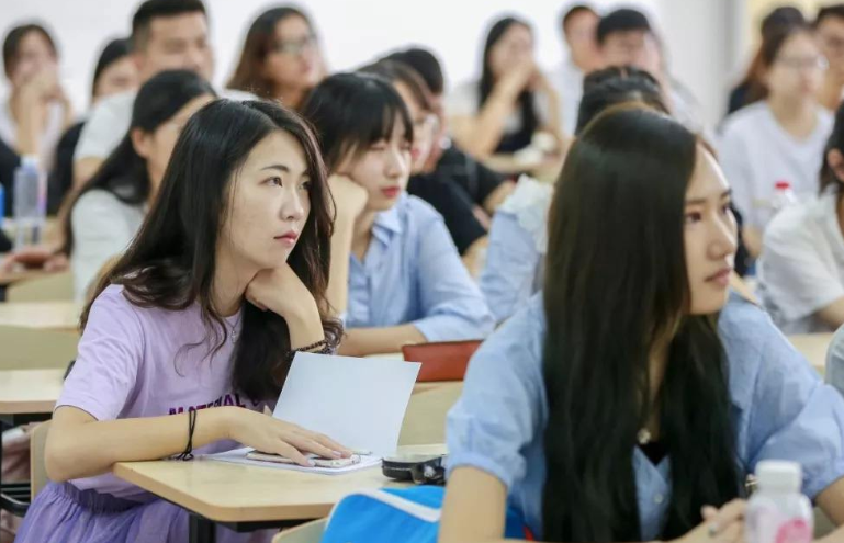 学校课程表（这就是世界的参差吗）