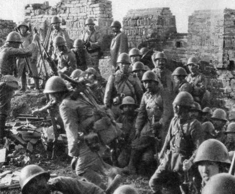 《美人皮包骨》，微信头像，《美人皮包骨》（很多人毕生未能再见面）