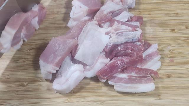 豆酱的做法，鸡蛋黄豆酱的做法（日销700份的炸酱秘方）