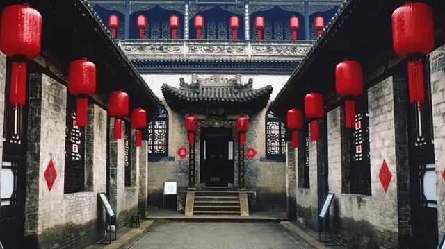 平遥古城位于什么省，平遥古城位于哪个省（平遥古城位于山西省晋中市平遥县）