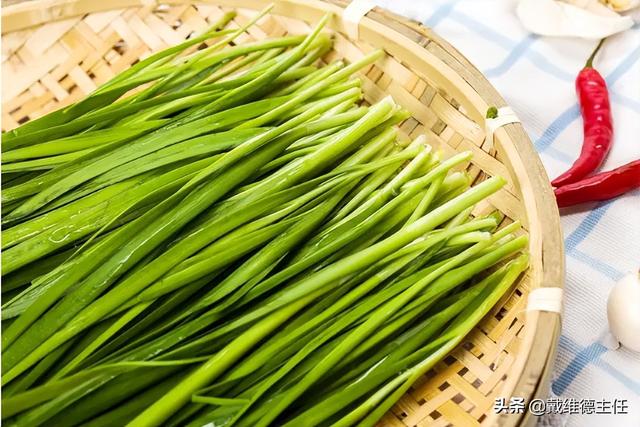 香菜不能和什么一起吃，香菜跟什么食物相克相宜（这3物再馋也要管住嘴）