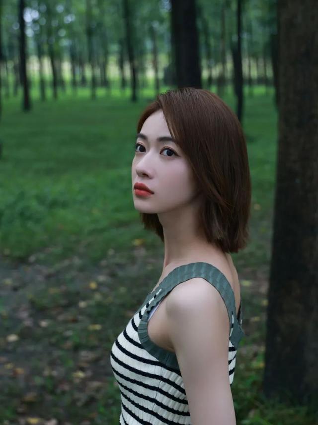 脑门大适合什么发型，脑门大适合啥发型（怎样才能找到适合自己的那款）