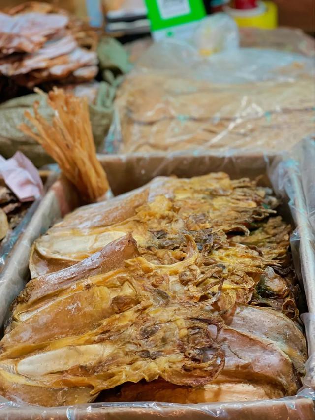 银耳多少钱一斤，黄金银耳的种植前景（盘溪批发市场给的）