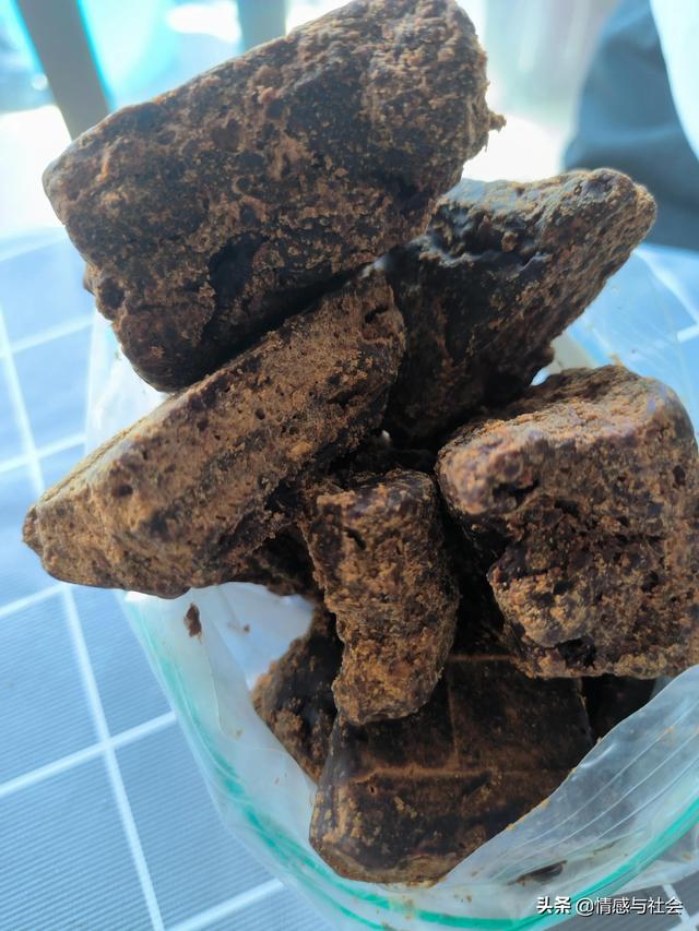 蔗糖和红糖的区别，普通红糖和甘蔗红糖有什么区别（我告诉你白糖和红糖有什么区别）