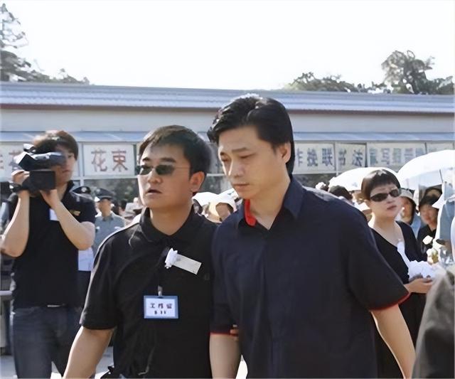 主持人罗京儿子近况，罗京儿子：名字取自唐诗
