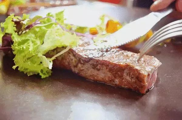 油碟和麻酱碟哪个热量高，麻酱跟油碟哪个热量高（天天外食也能成功减脂的必备方法）