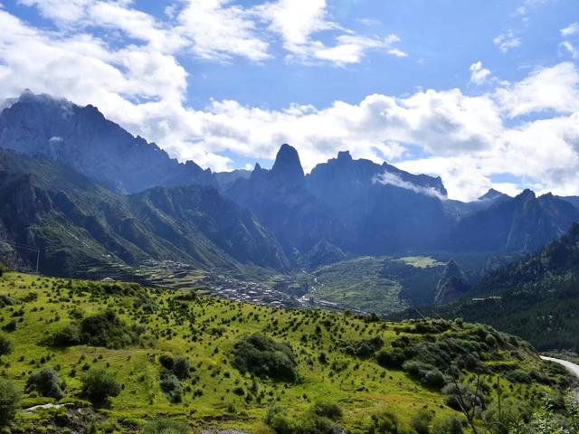 甘肃旅游必去十大景点，甘肃风景最美的十个景区