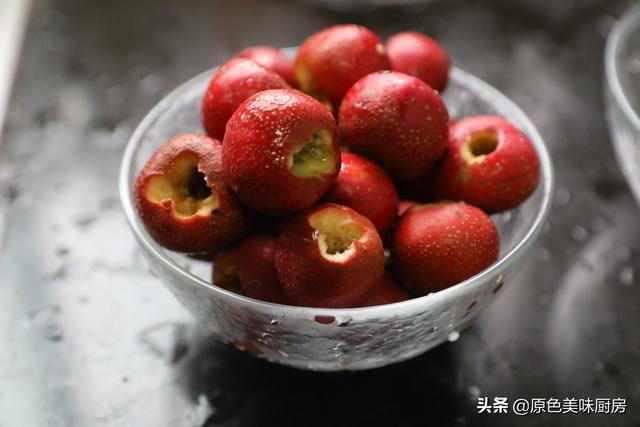 山楂水怎么熬，山楂水怎么熬不酸（又到了山楂出没的季节了）
