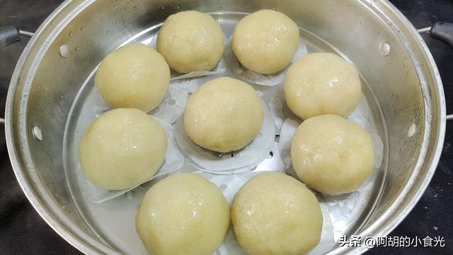 土豆包子馅怎么做好吃，土豆丝馅蒸包的做法（减肥者的“福音”）