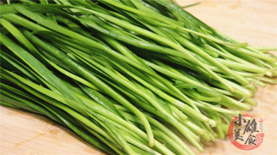 韭菜盒子怎么做，韭菜盒子的做法——韭菜盒子怎么做好吃（韭菜盒子这样做太绝了）