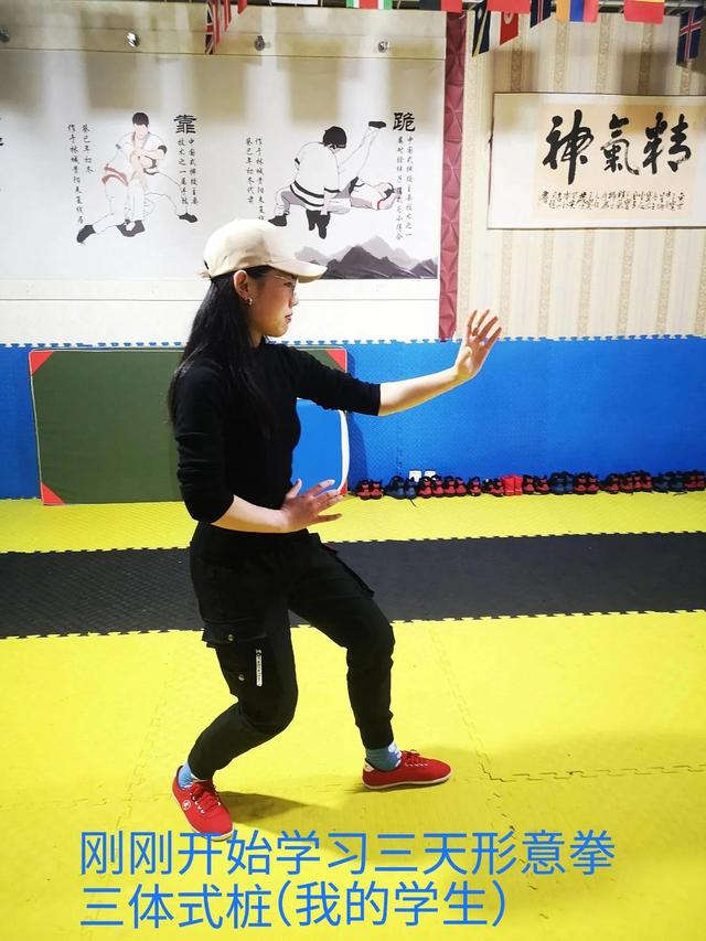 道家手印以及用途作用，道家的手印是干什么用的（怎样站桩才能练出功夫）