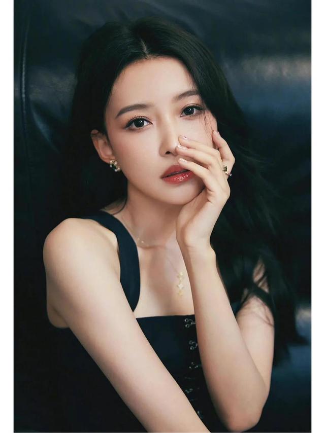 如何评价孙怡的长相，孙怡——天使面孔魔鬼身材