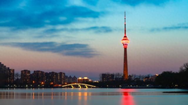 在中央电视塔来一场上天入海、吃美食、赏美景的浪漫之旅