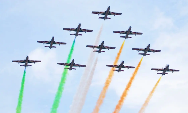 一般民航飞机的飞行速度是多少，民航飞机飞行速度是多少米（1马赫速度到底有多快）